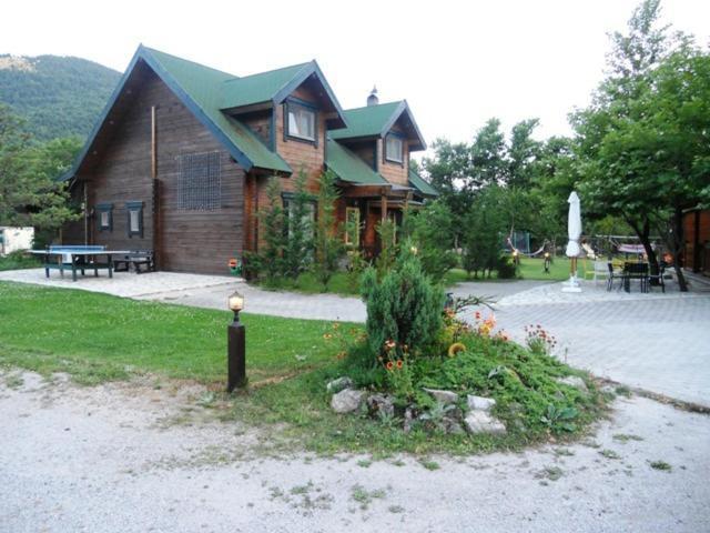 Gasthaus Agroktima Armonia Karpenísion Exterior foto